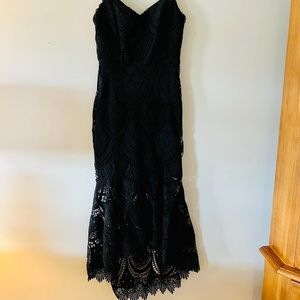Lulus black lace midi dress XS